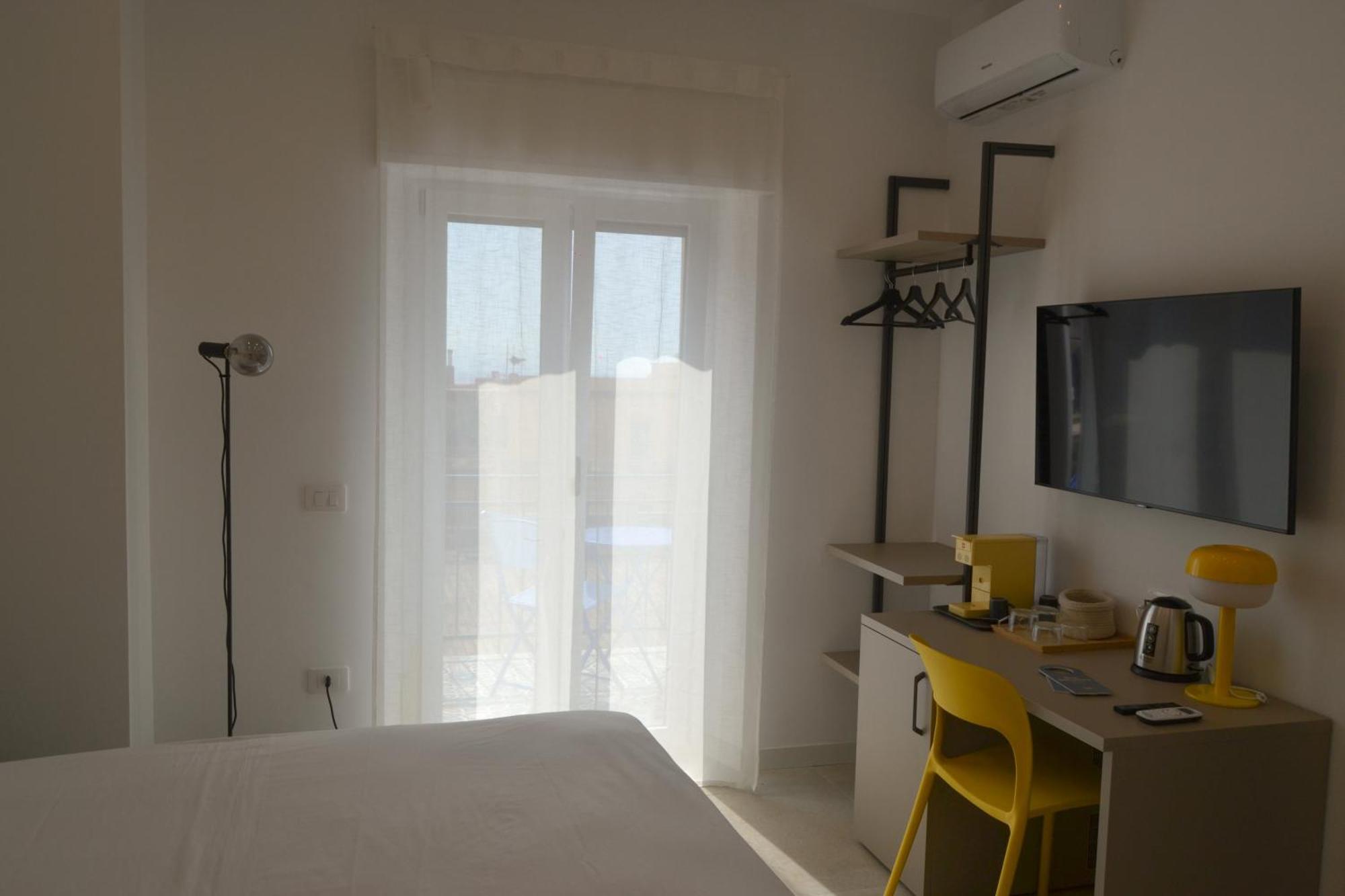 Bed and Breakfast Palazzo Santa Maria Neapel Exterior foto